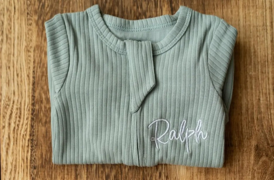 Personalised Baby Sleepsuit & Hat, Baby Gift, Baby grow, Baby Boy, Baby Girl, Neutral Baby Clothes, First baby Outfit, New Baby gift -